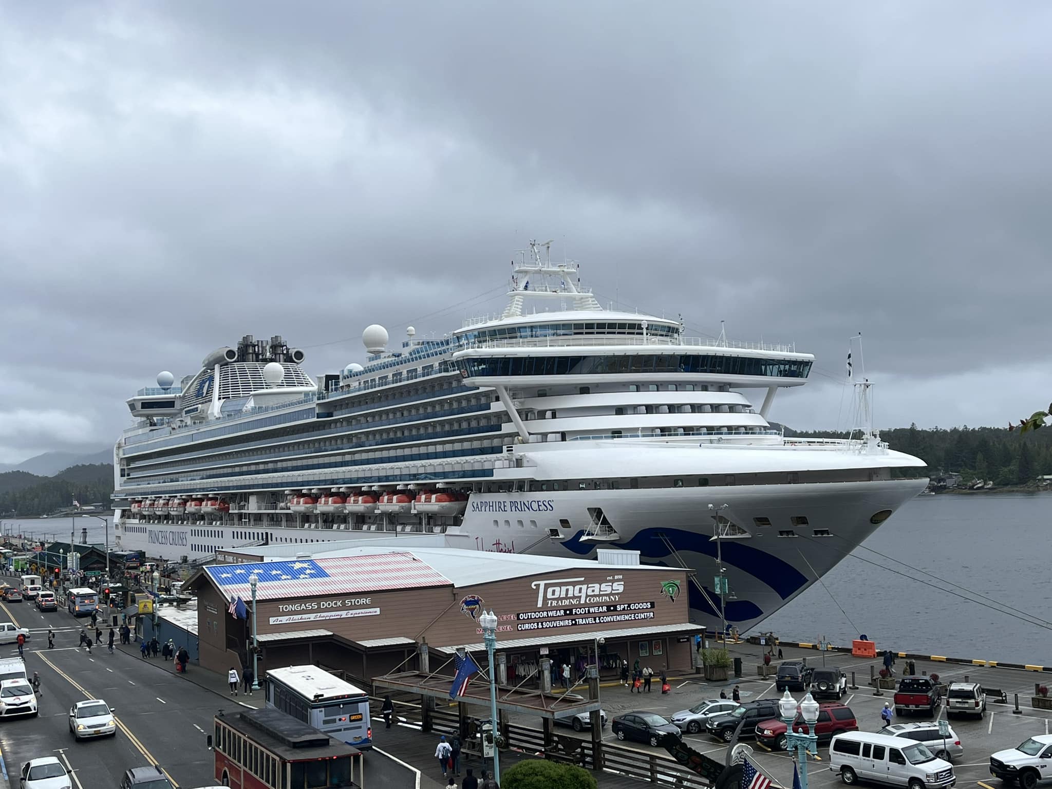 Exploring Alaska: Two Perspectives on Must-Do Activities During Your Cruise